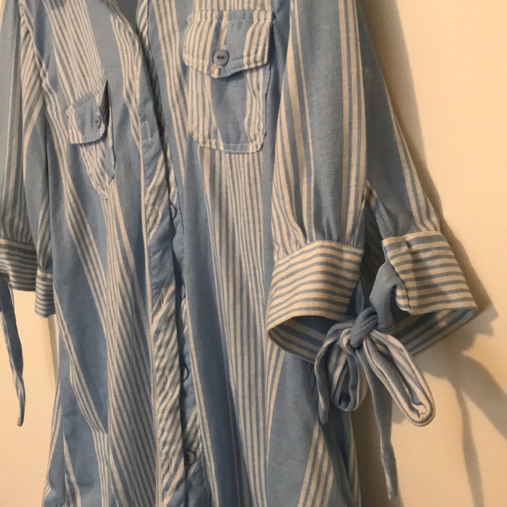 Button down blouse - Picture 3 of 4